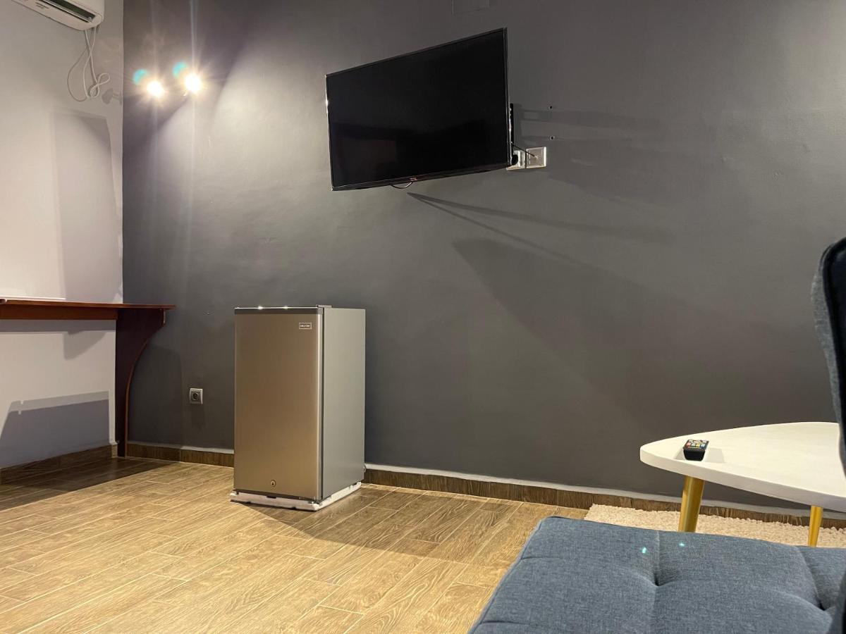 La Rochelle Hotel Яунде Экстерьер фото