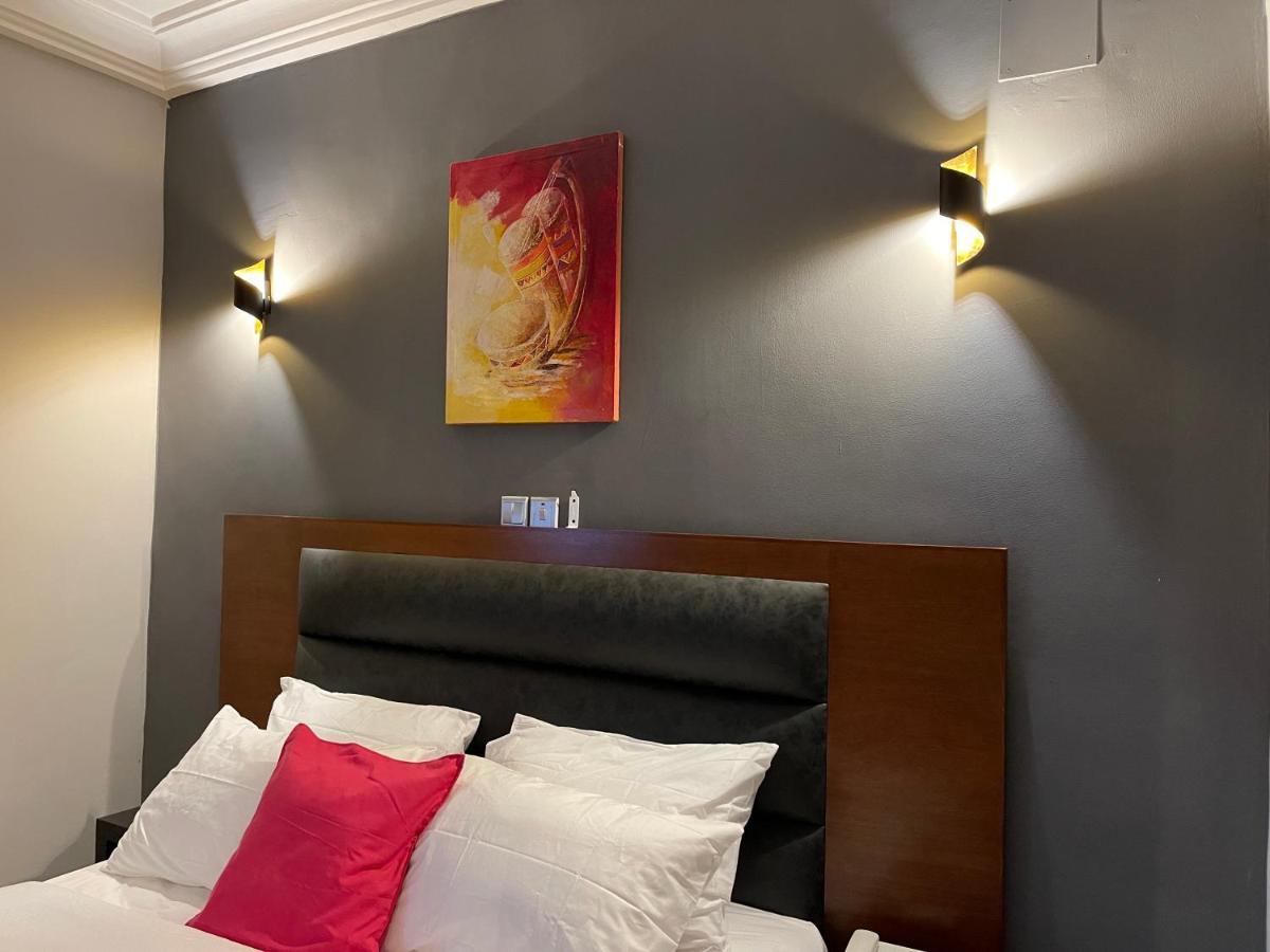 La Rochelle Hotel Яунде Экстерьер фото