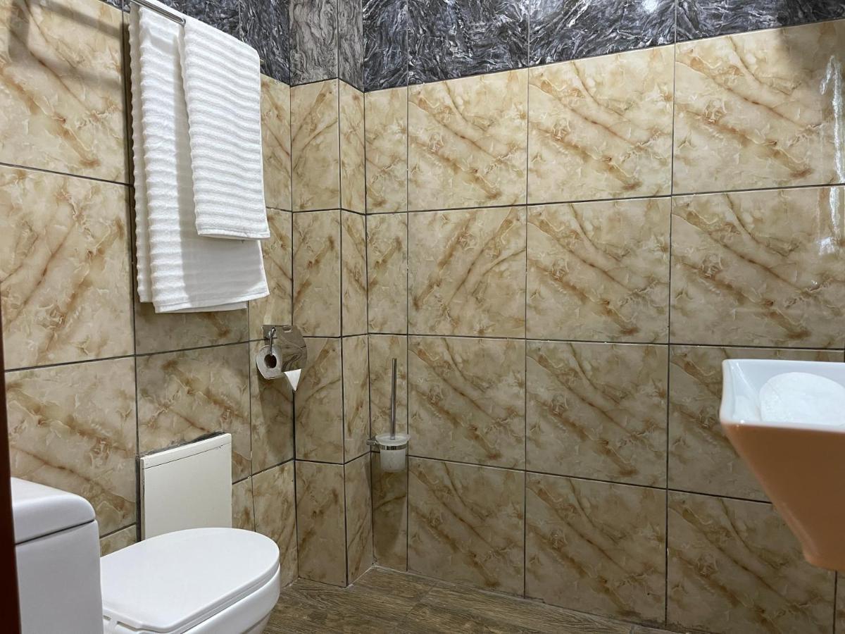 La Rochelle Hotel Яунде Экстерьер фото