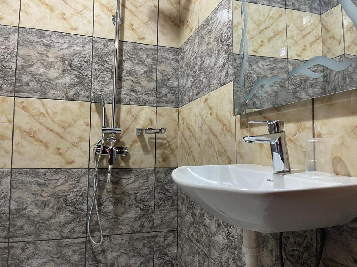 La Rochelle Hotel Яунде Экстерьер фото