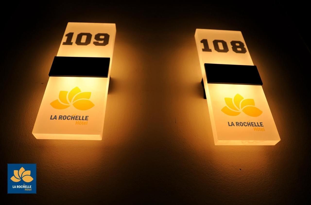 La Rochelle Hotel Яунде Экстерьер фото