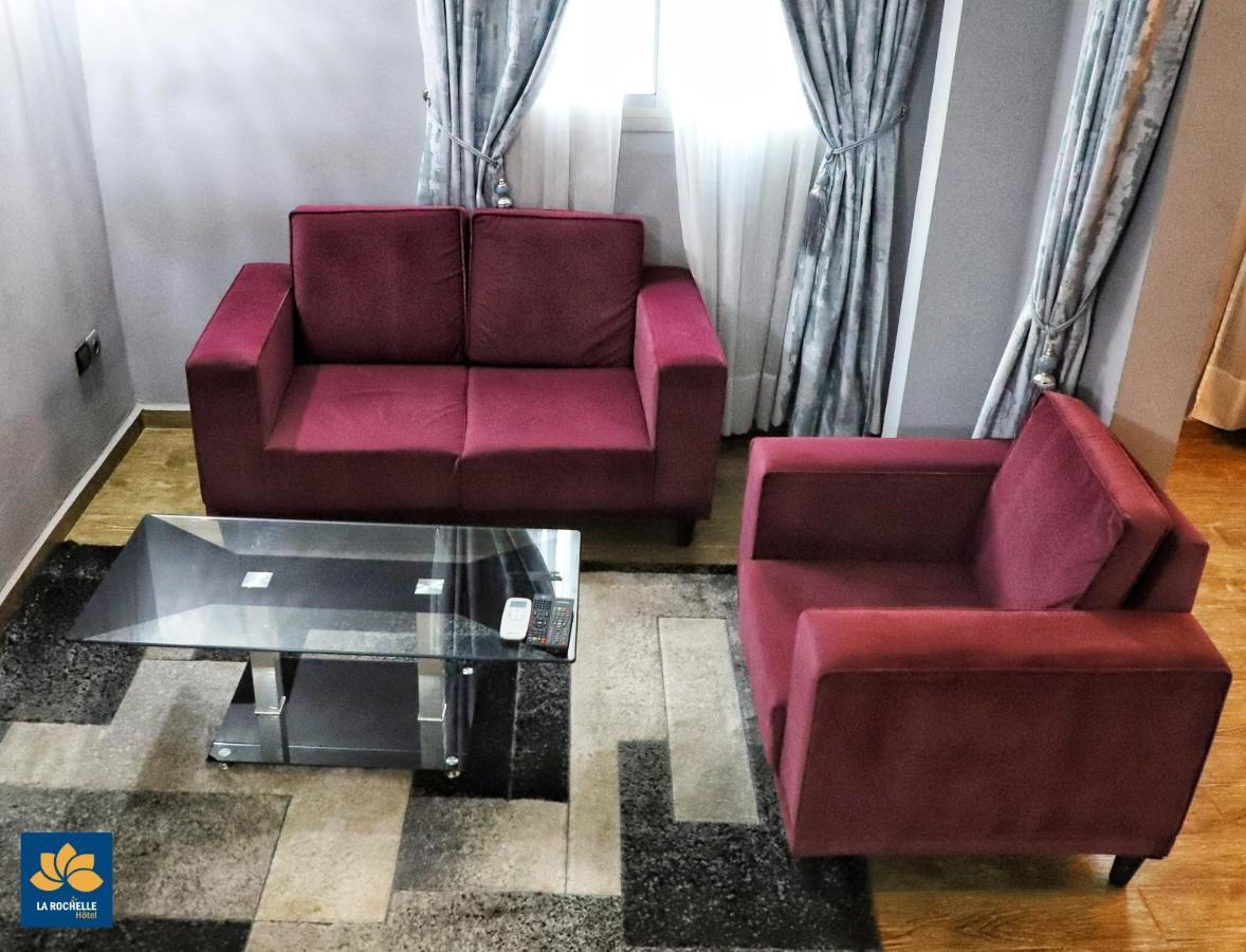 La Rochelle Hotel Яунде Экстерьер фото