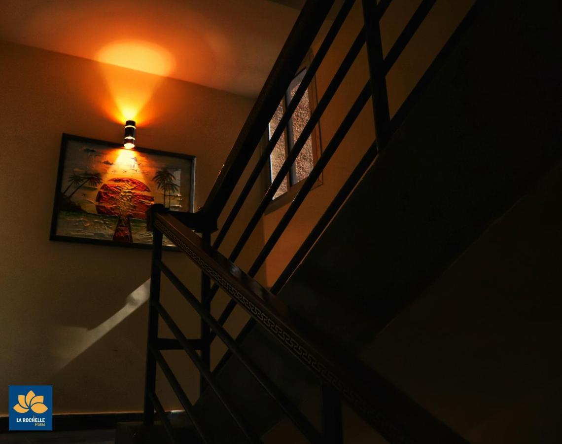 La Rochelle Hotel Яунде Экстерьер фото