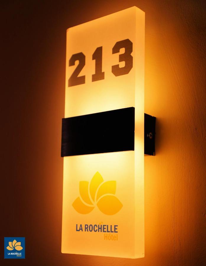 La Rochelle Hotel Яунде Экстерьер фото