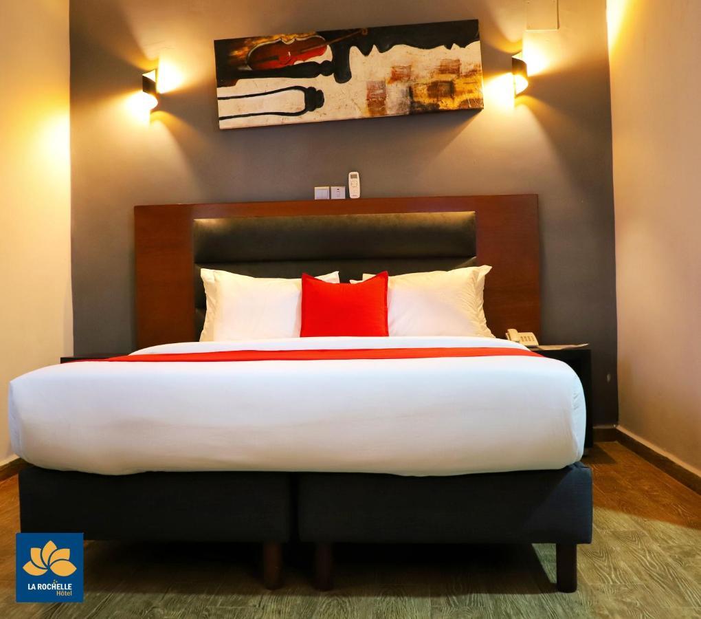 La Rochelle Hotel Яунде Экстерьер фото