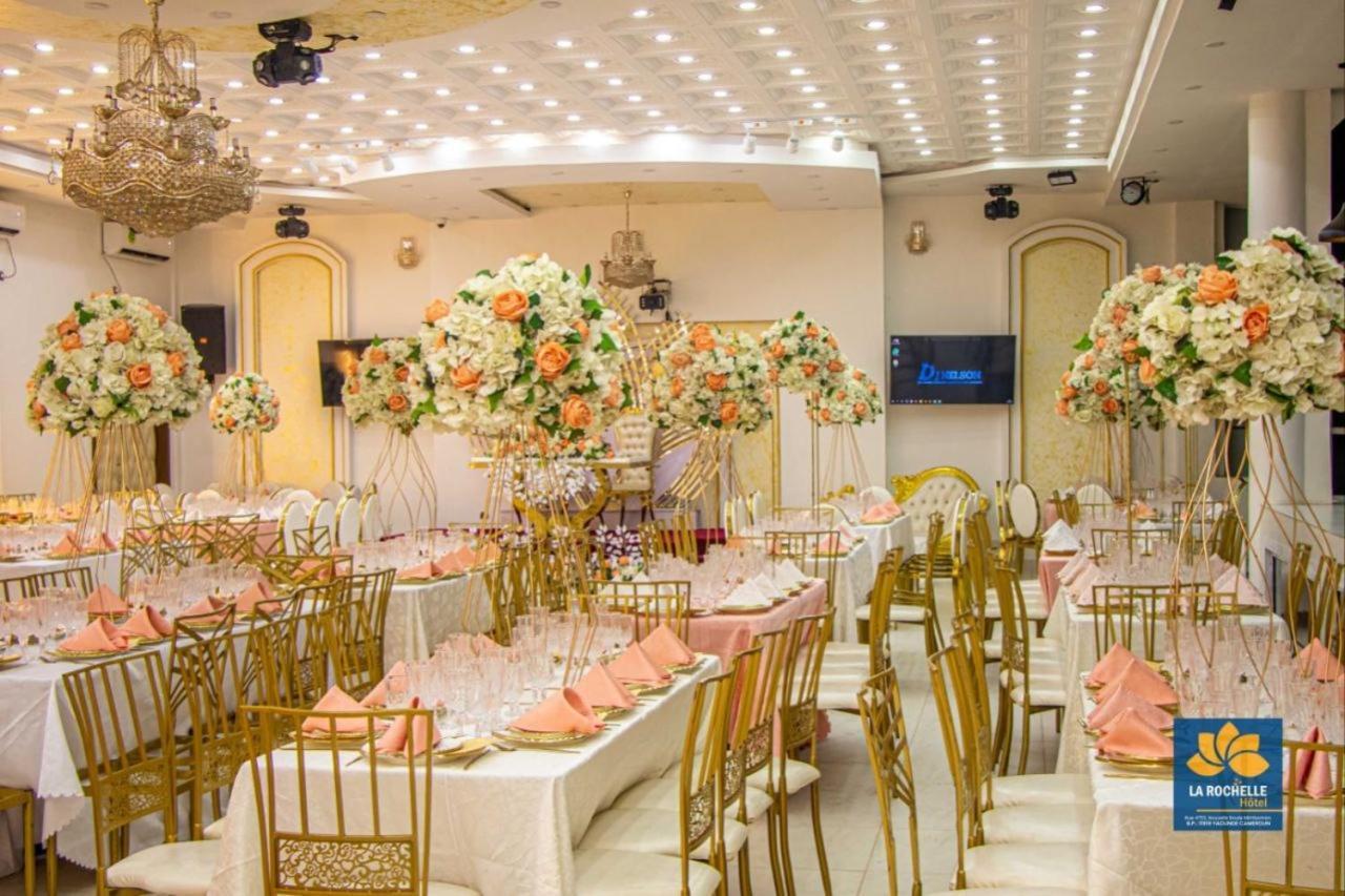 La Rochelle Hotel Яунде Экстерьер фото